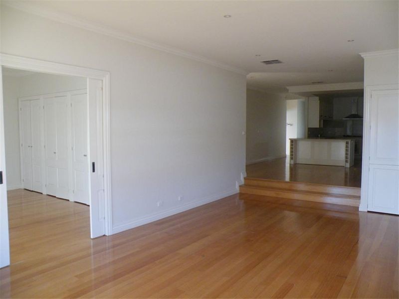 25 ASPINALL Road, Box Hill VIC 3128