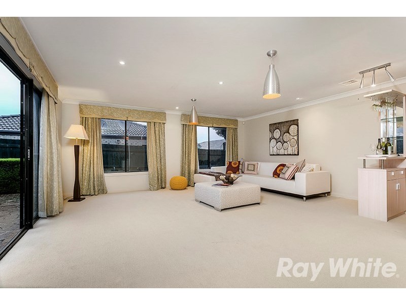 11 Braeburn Parade, Rowville VIC 3178