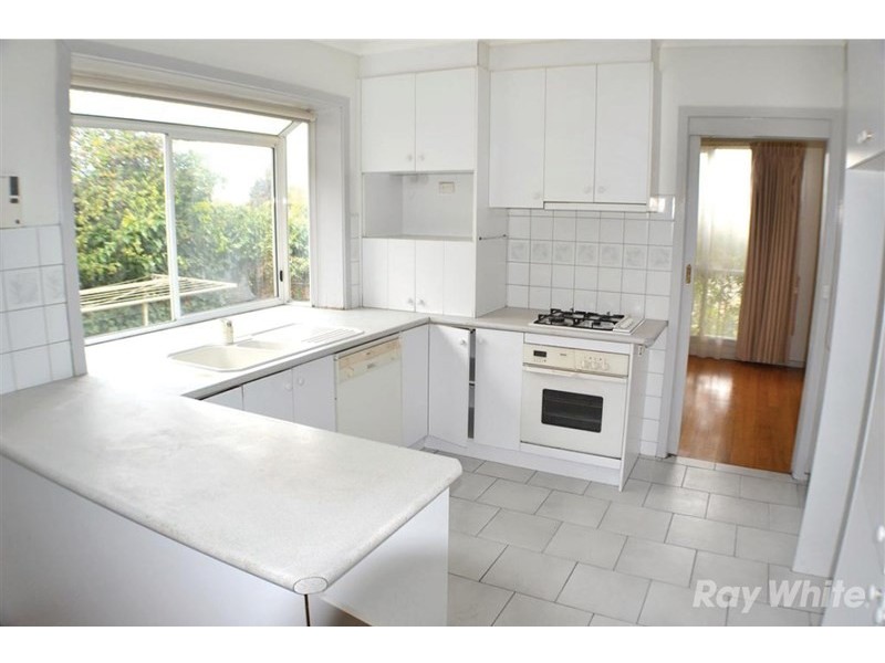 19 Winston Street, Glen Waverley VIC 3150