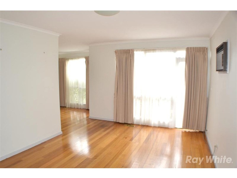 19 Winston Street, Glen Waverley VIC 3150