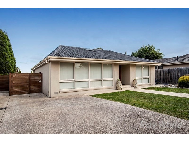 16 Amblecote Crescent, Mulgrave VIC 3170
