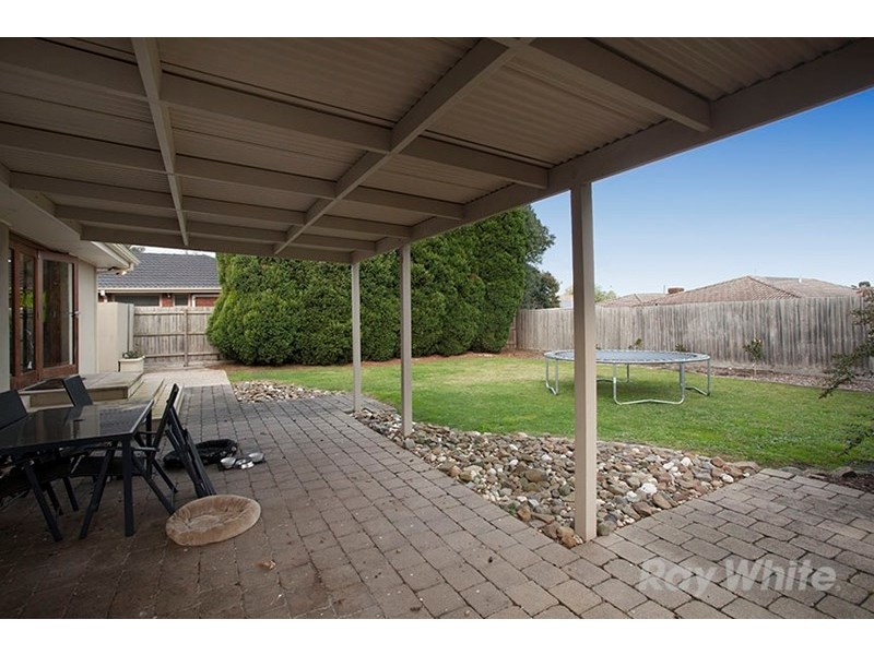 16 Amblecote Crescent, Mulgrave VIC 3170