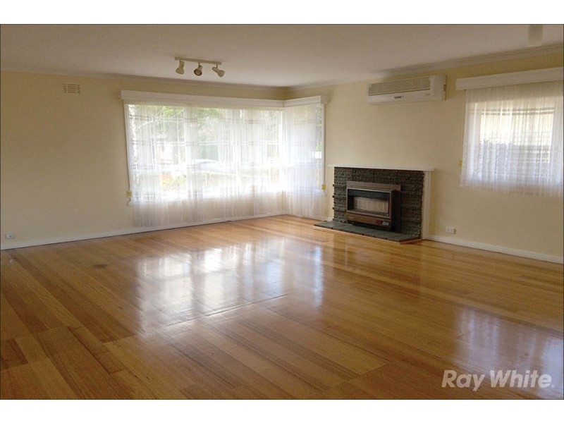 8 Manooka Street, Burwood East VIC 3151