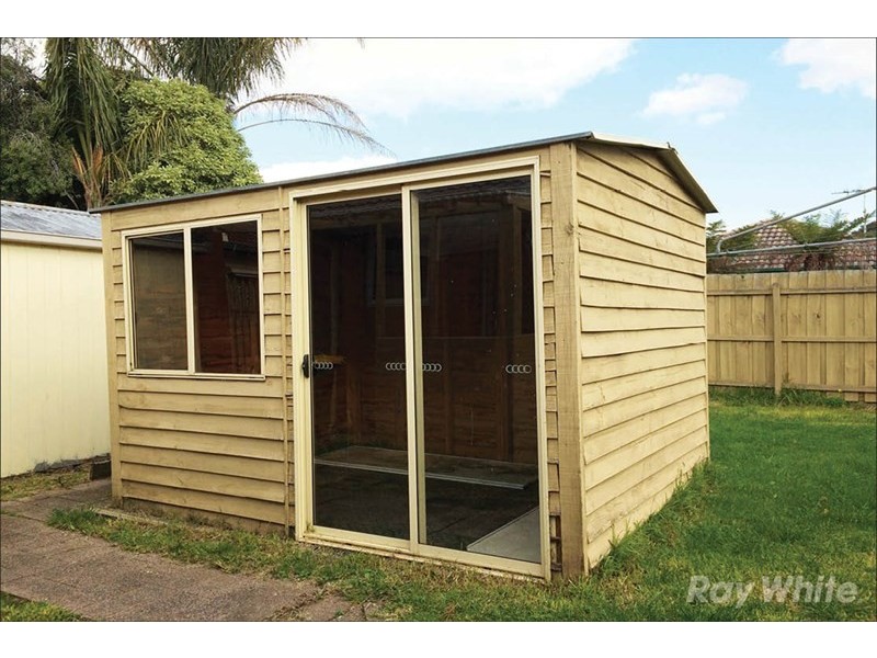 8 Manooka Street, Burwood East VIC 3151