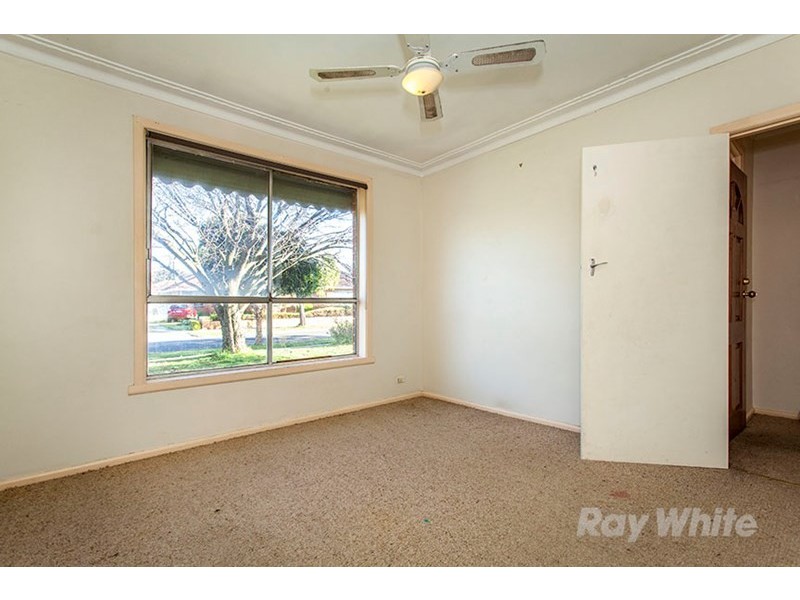 12 Rivett Crescent, Mulgrave VIC 3170