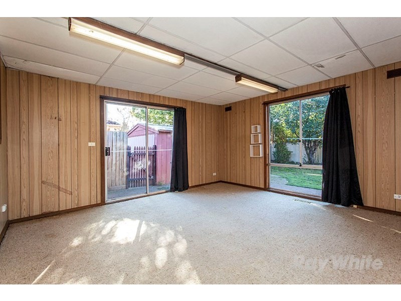 12 Rivett Crescent, Mulgrave VIC 3170