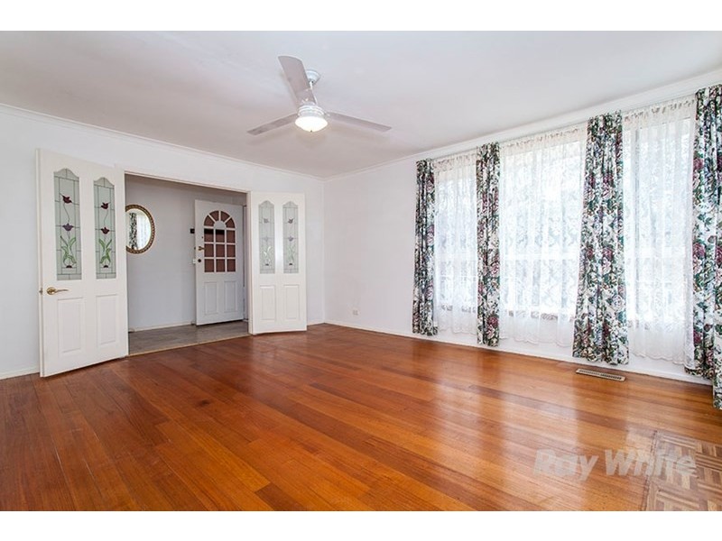 9 Whites Lane, Glen Waverley VIC 3150