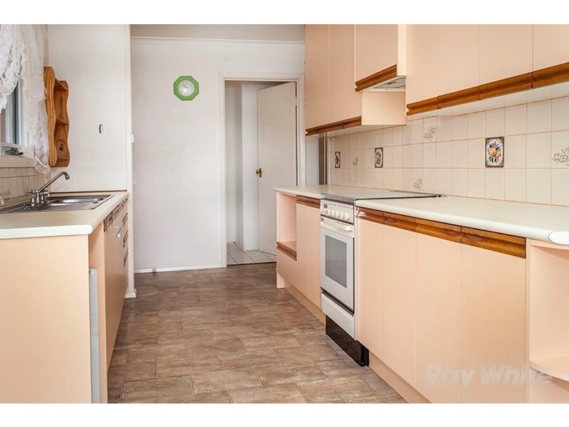 9 Whites Lane, Glen Waverley VIC 3150