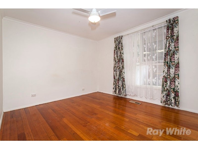 9 Whites Lane, Glen Waverley VIC 3150