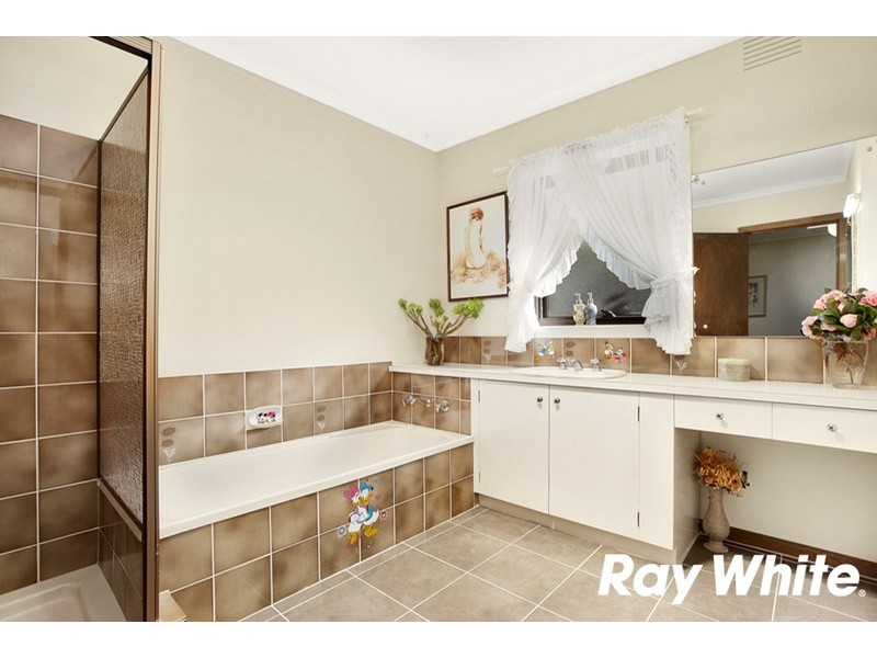 4 Turner Court, Glen Waverley VIC 3150