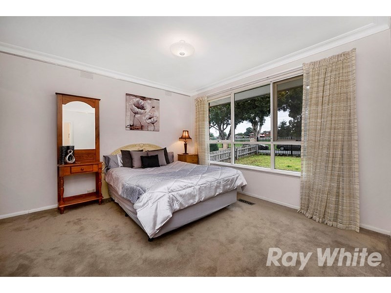 66 Whites Lane, Glen Waverley VIC 3150