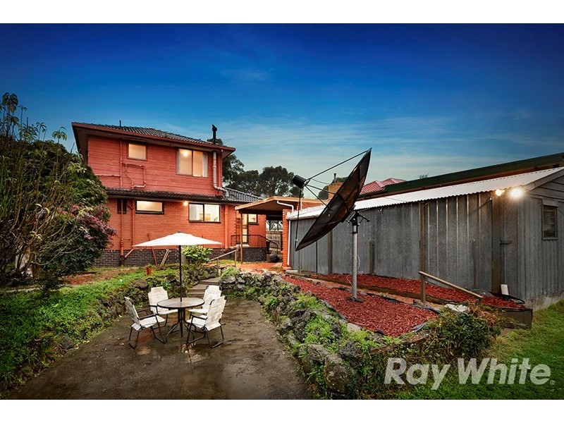 66 Whites Lane, Glen Waverley VIC 3150
