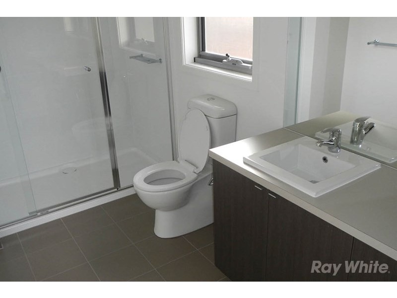 34 Grove Way, Wantirna South VIC 3152