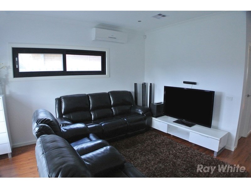 30C Oakes Avenue, Clayton South VIC 3169