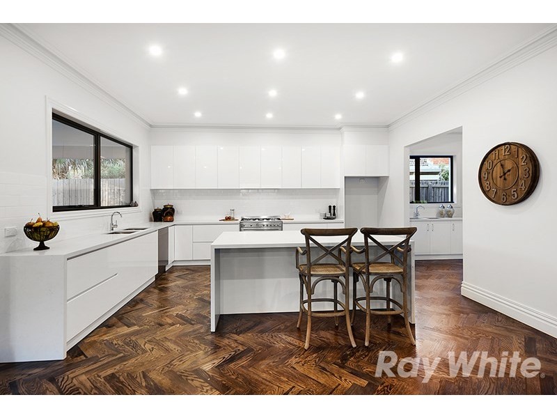 4 Sagan Court, Glen Waverley VIC 3150