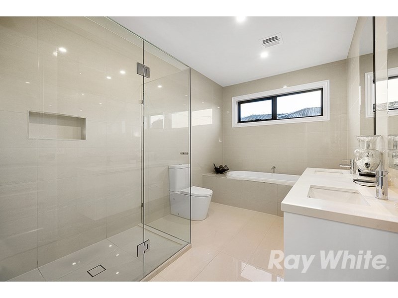 4 Sagan Court, Glen Waverley VIC 3150