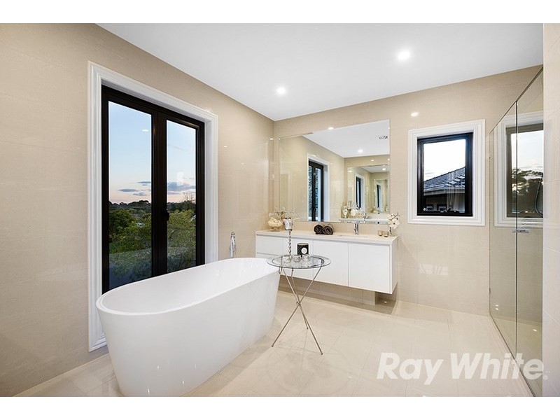 4 Sagan Court, Glen Waverley VIC 3150