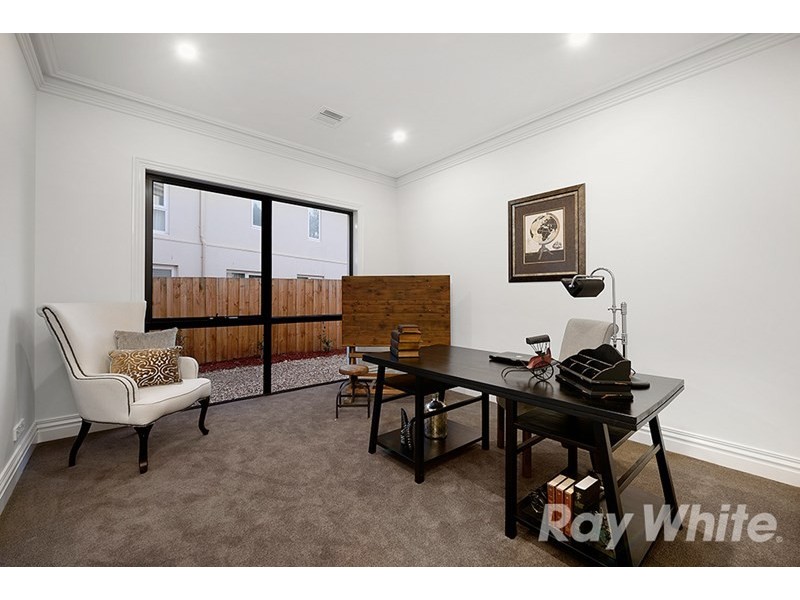 4 Sagan Court, Glen Waverley VIC 3150