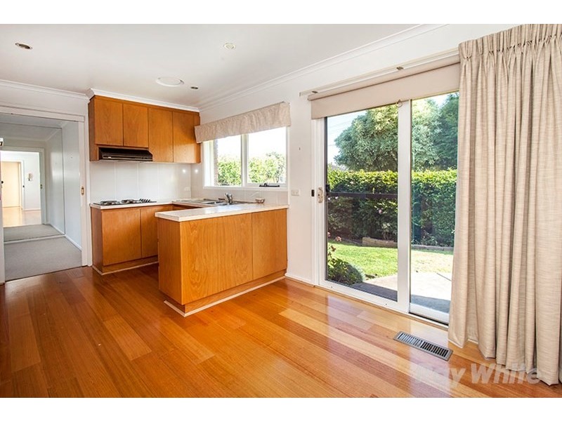 2/7 Glenmore Grove, Mount Waverley VIC 3149