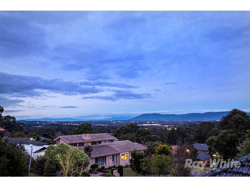 34 Clarke Court, Wheelers Hill VIC 3150