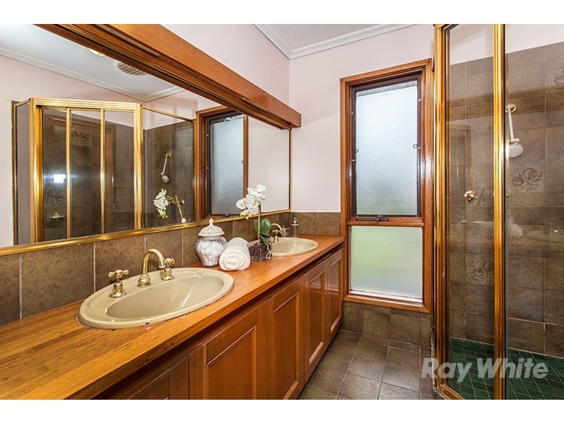 34 Clarke Court, Wheelers Hill VIC 3150