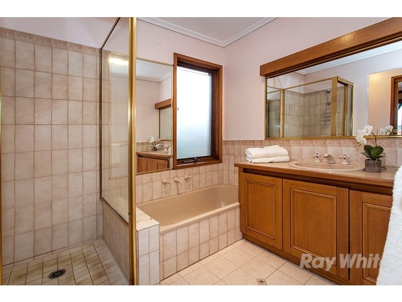 34 Clarke Court, Wheelers Hill VIC 3150