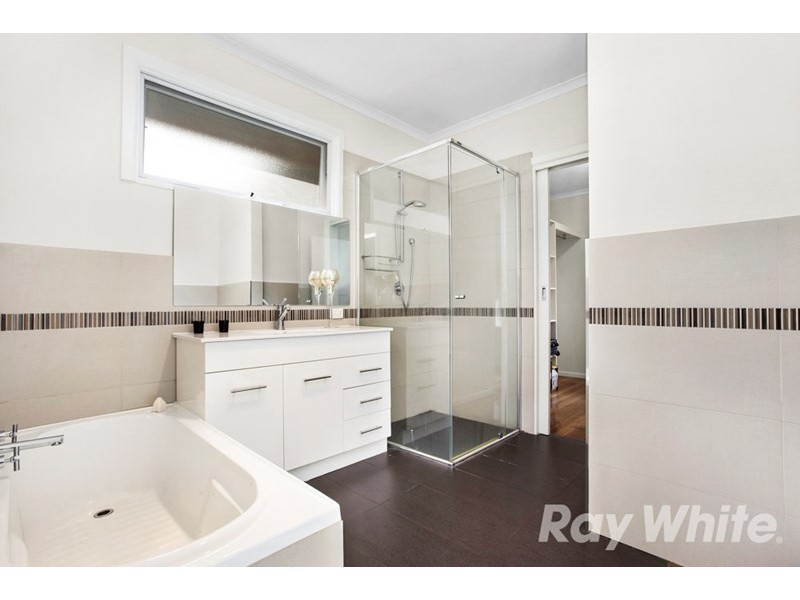 98 Whites Lane, Glen Waverley VIC 3150