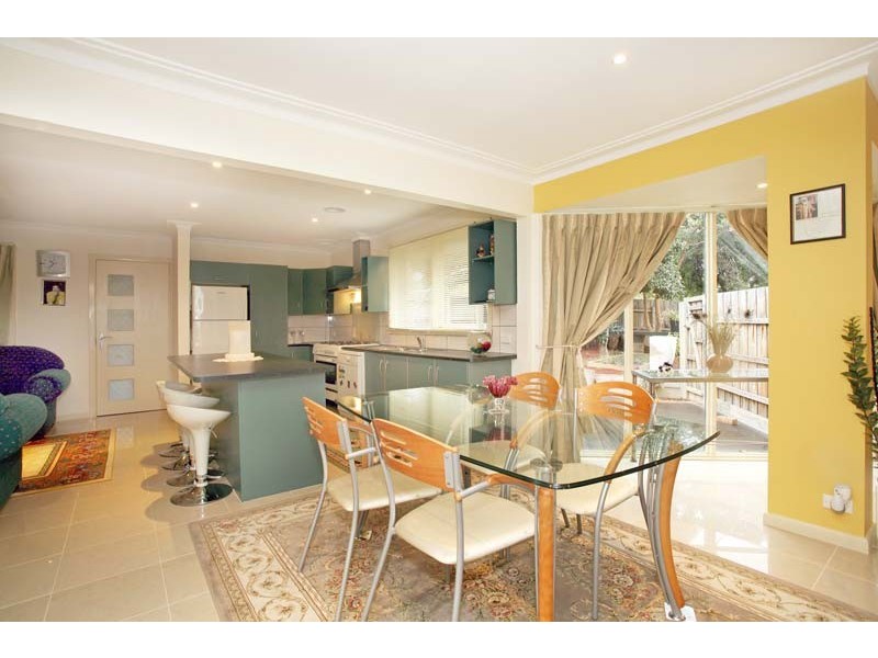 15 Lennox Avenue, Glen Waverley VIC 3150