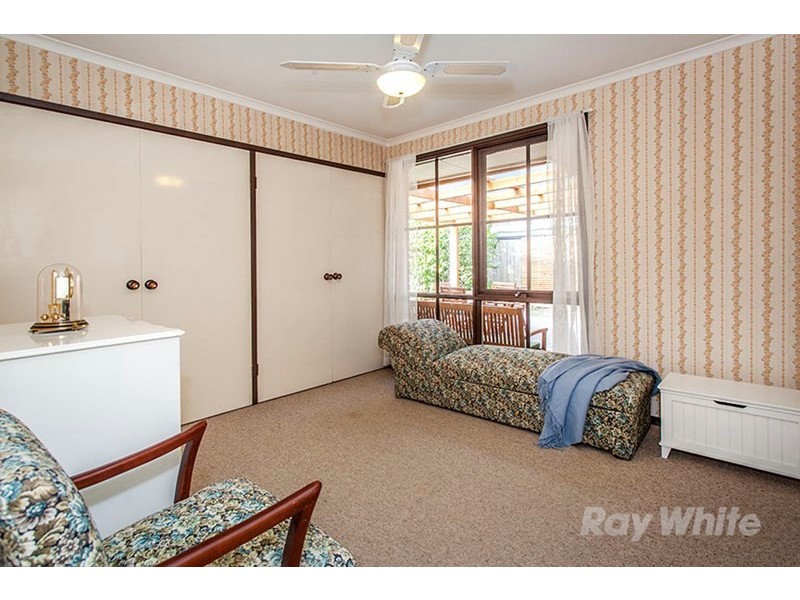 90 Capital Avenue, Glen Waverley VIC 3150