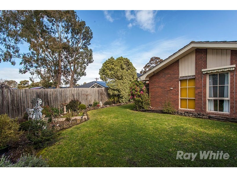 90 Capital Avenue, Glen Waverley VIC 3150