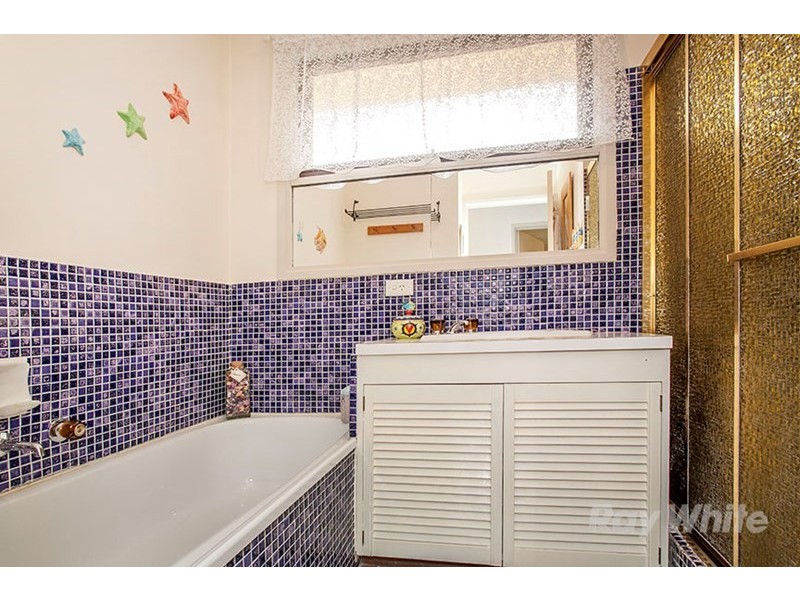 90 Capital Avenue, Glen Waverley VIC 3150