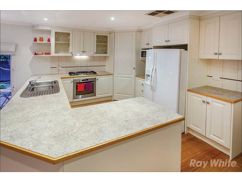 39 Jeanette Street, Bayswater VIC 3153