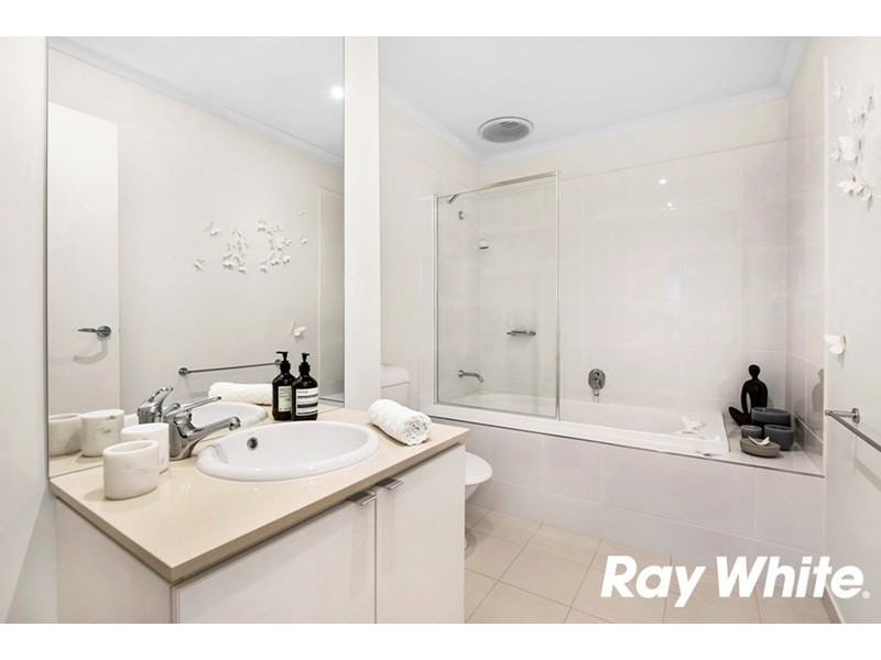 81 Waverley Park Drive, Mulgrave VIC 3170