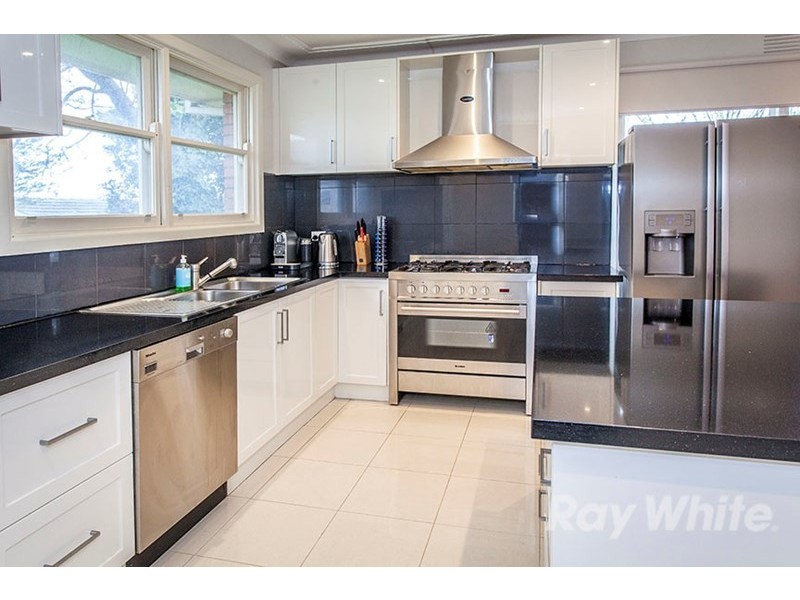 2 Rocklands Road, Ashwood VIC 3147