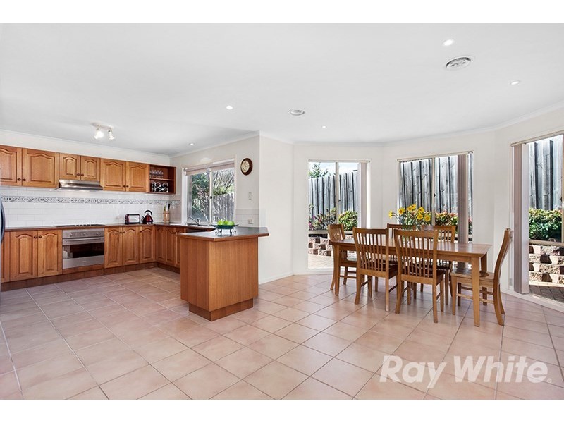 32 Crows Lane, Glen Waverley VIC 3150