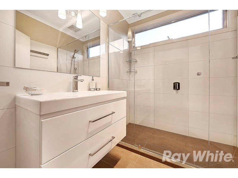 26 Bunker Crescent, Glen Waverley VIC 3150