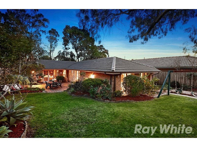 26 Bunker Crescent, Glen Waverley VIC 3150