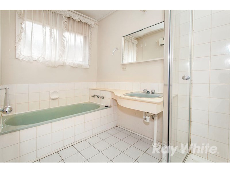 35 Woolwich Drive, Mulgrave VIC 3170