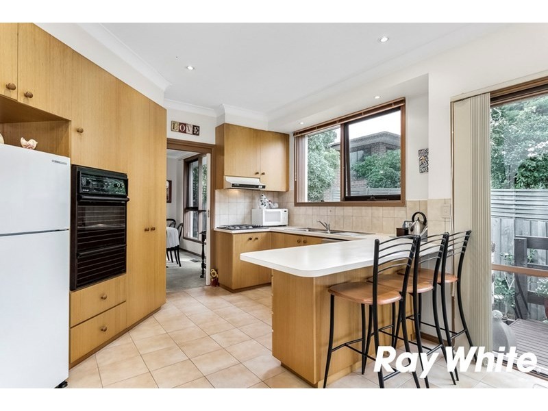 2/8 Angus Drive, Glen Waverley VIC 3150