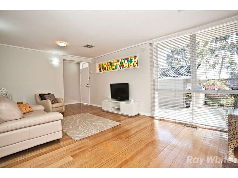 4 Glen Tower Drive, Glen Waverley VIC 3150