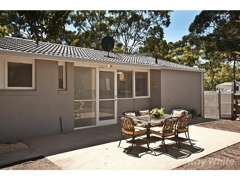 4 Glen Tower Drive, Glen Waverley VIC 3150