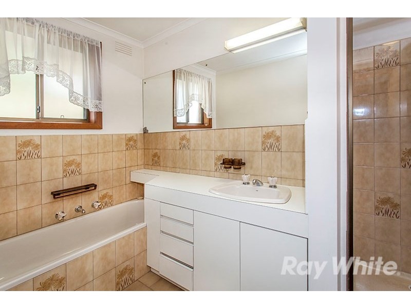 8 Alderbrook Avenue, Mulgrave VIC 3170