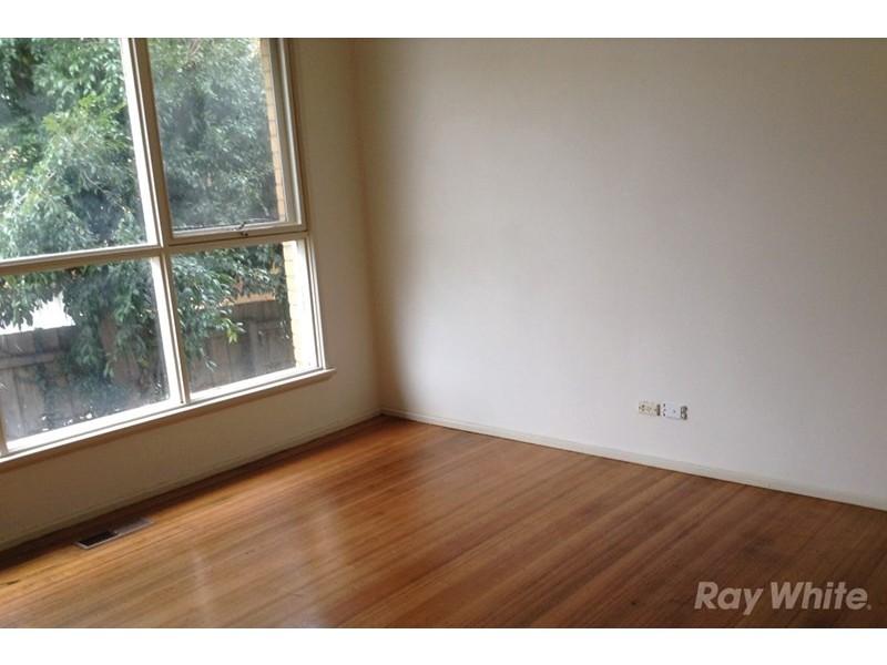 10 Mandowie Road, Glen Waverley VIC 3150