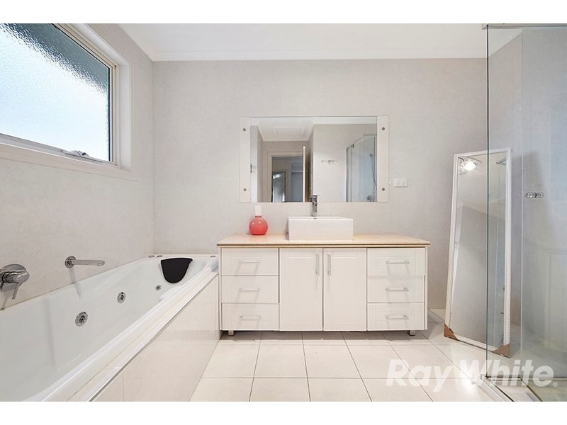 2/18 Kurrajong Avenue, Glen Waverley VIC 3150