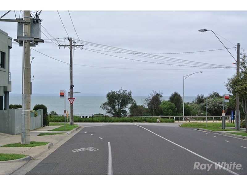 7 Charman Road, Beaumaris VIC 3193