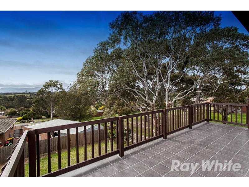 64 Haverbrack Drive, Mulgrave VIC 3170