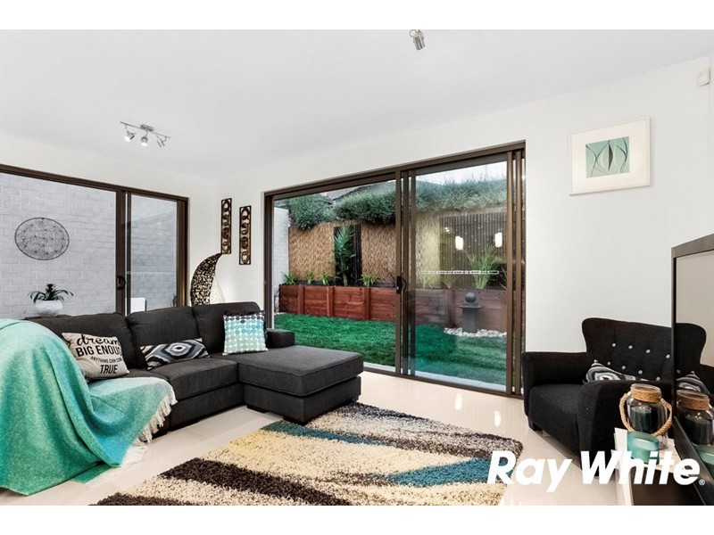 18 Elm Grove, Mount Waverley VIC 3149