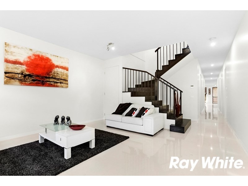 18 Elm Grove, Mount Waverley VIC 3149