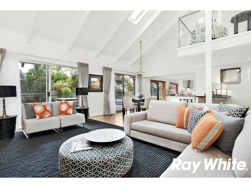 4 Harwood Close, Wheelers Hill VIC 3150