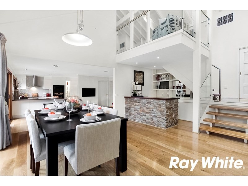 4 Harwood Close, Wheelers Hill VIC 3150